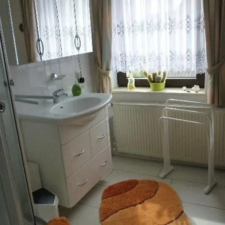 아파트 Rewo-ii-rabe-reusenweg-3-18581-lauterbach