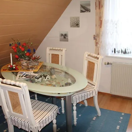 아파트 Rewo-ii-rabe-reusenweg-3-18581-lauterbach 라우터바흐